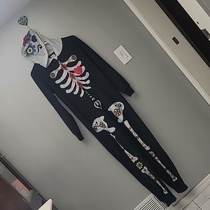 Day of the Dead zippered pajama onsie!  Sz 8-10. Fits Adult female small-med.
